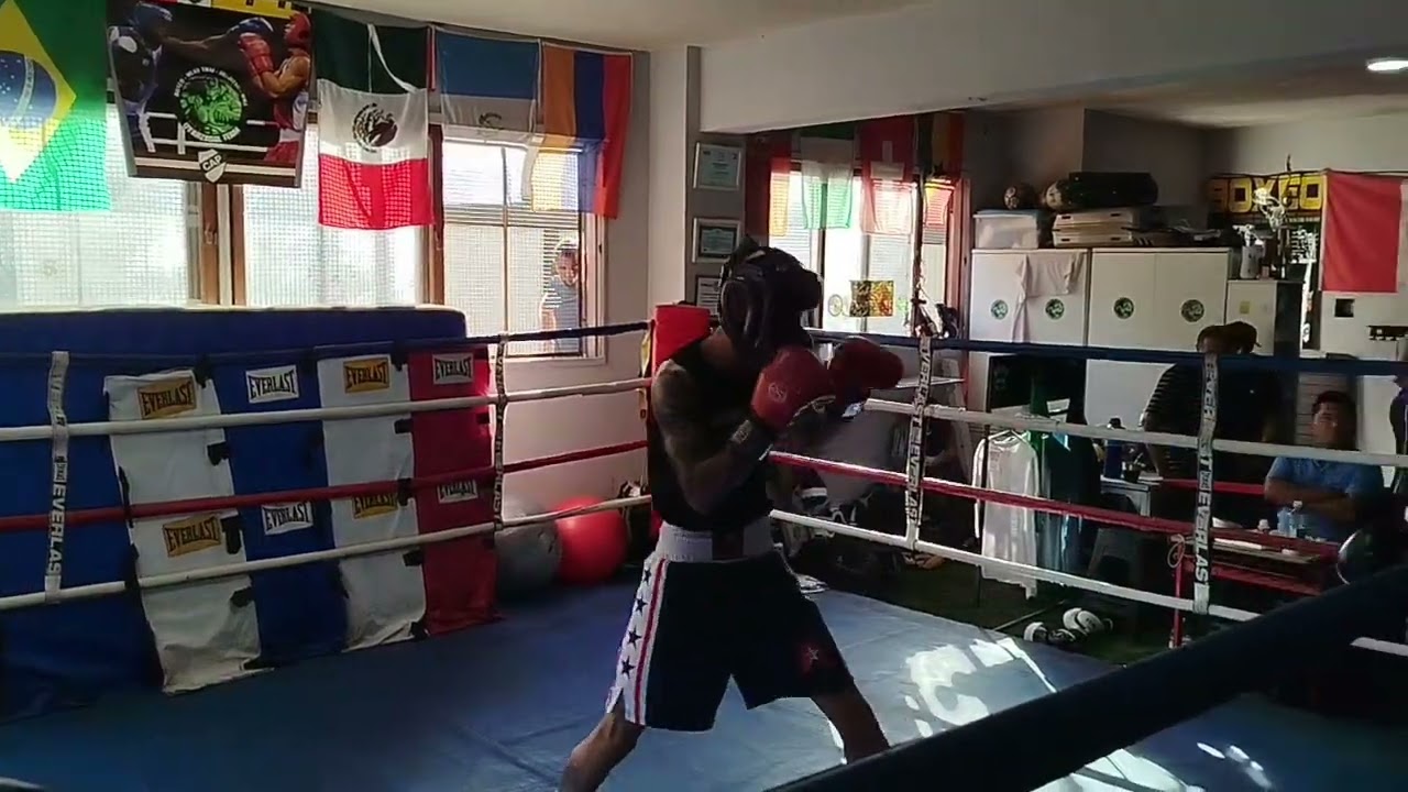 Gonzalo Olabiaga (raffo) vs Juanma Gallo ( Alvarez) Primer Round