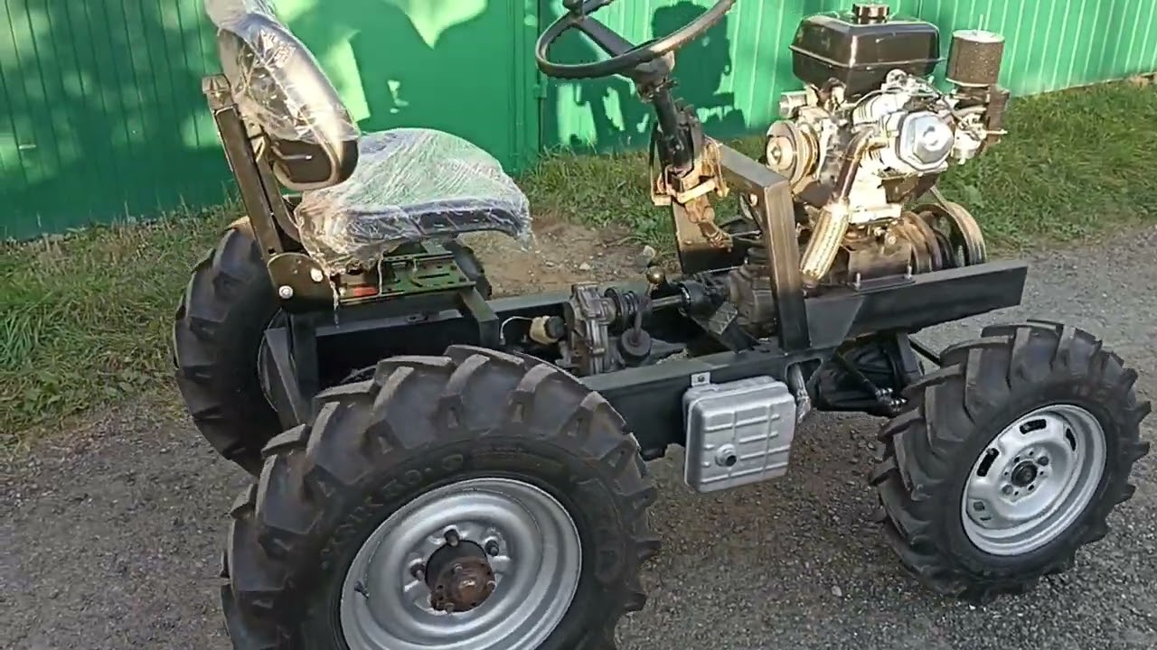 Мини трактор , первый выезд.
