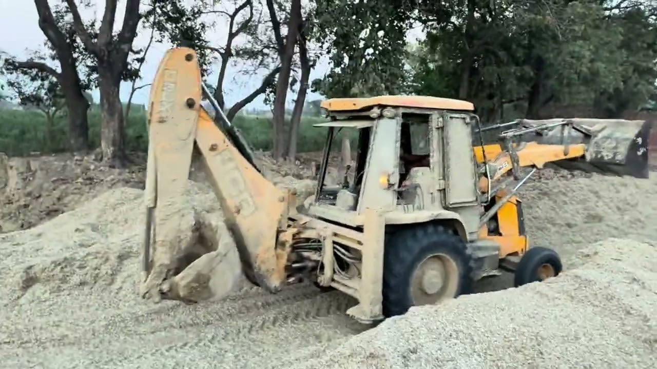 जेसीबी से तूड़ी को ऊपर किया गया #todayviralvideo #hailights #tirendingreel #todayviral 