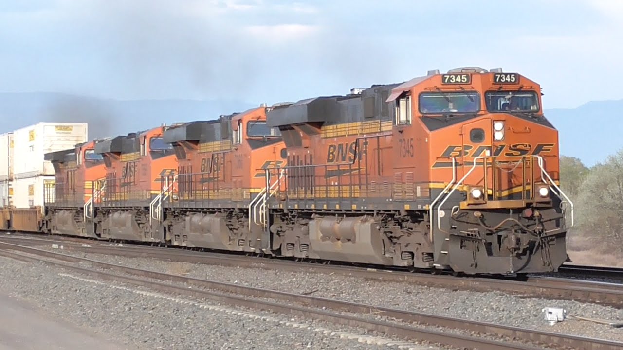 [2R] BNSF Southern Transcon Part 1/4: The Belen Yard, Railfanning Belen, NM, 04/15/2016 ©mbmars01