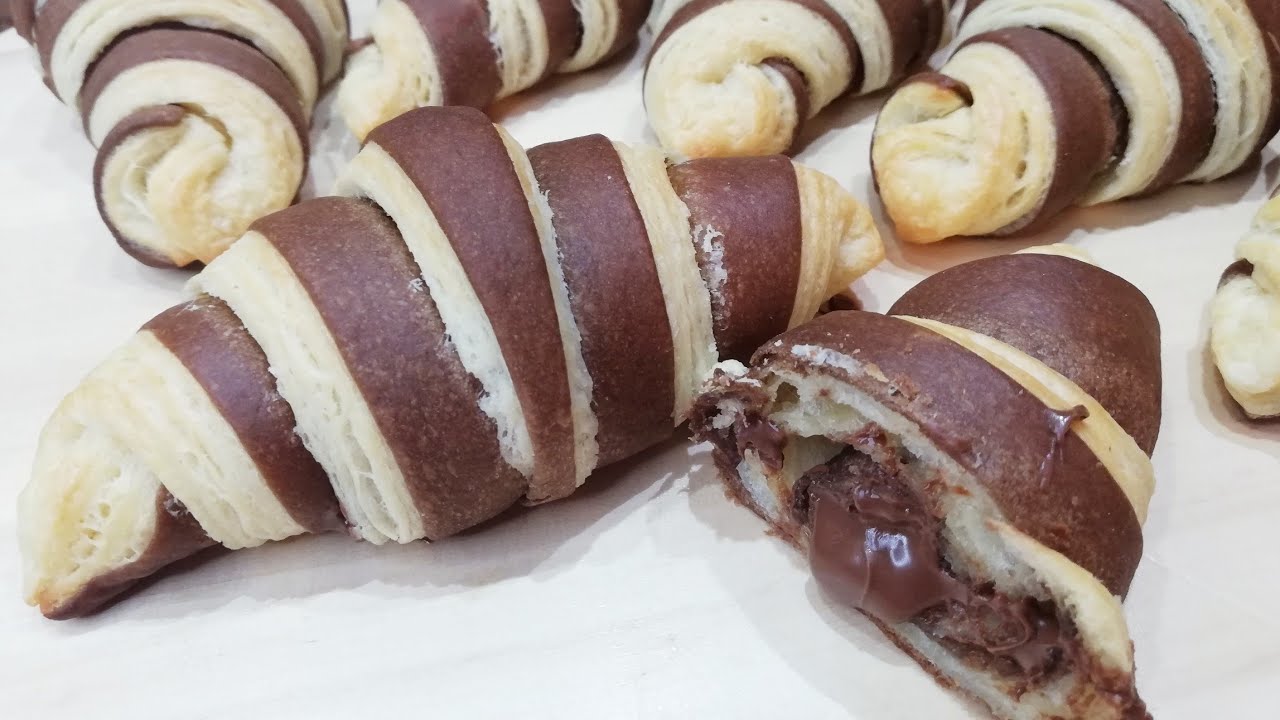 Kroasani punjeni Nutellom 🥐- Domaće Lisnato Tijesto// Kroasan Kiflice