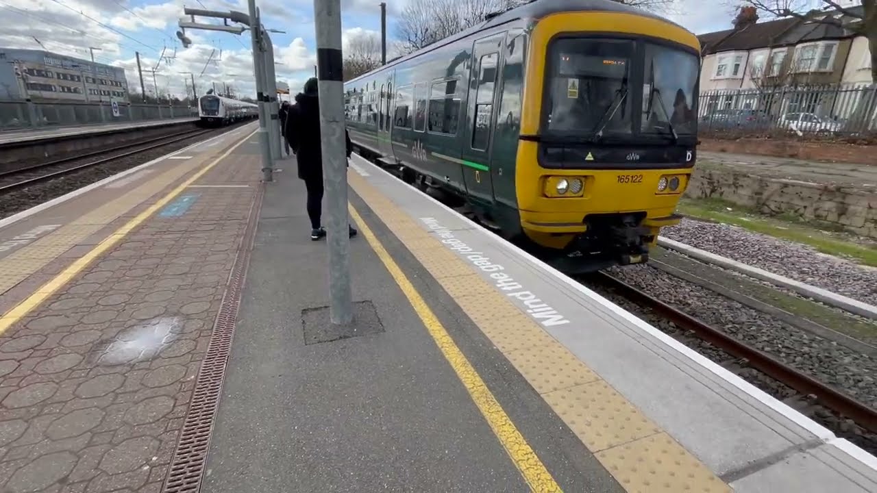 Great Western Railway + London Underground Journey: West Ealing - Ruislip Gardens via Greenford