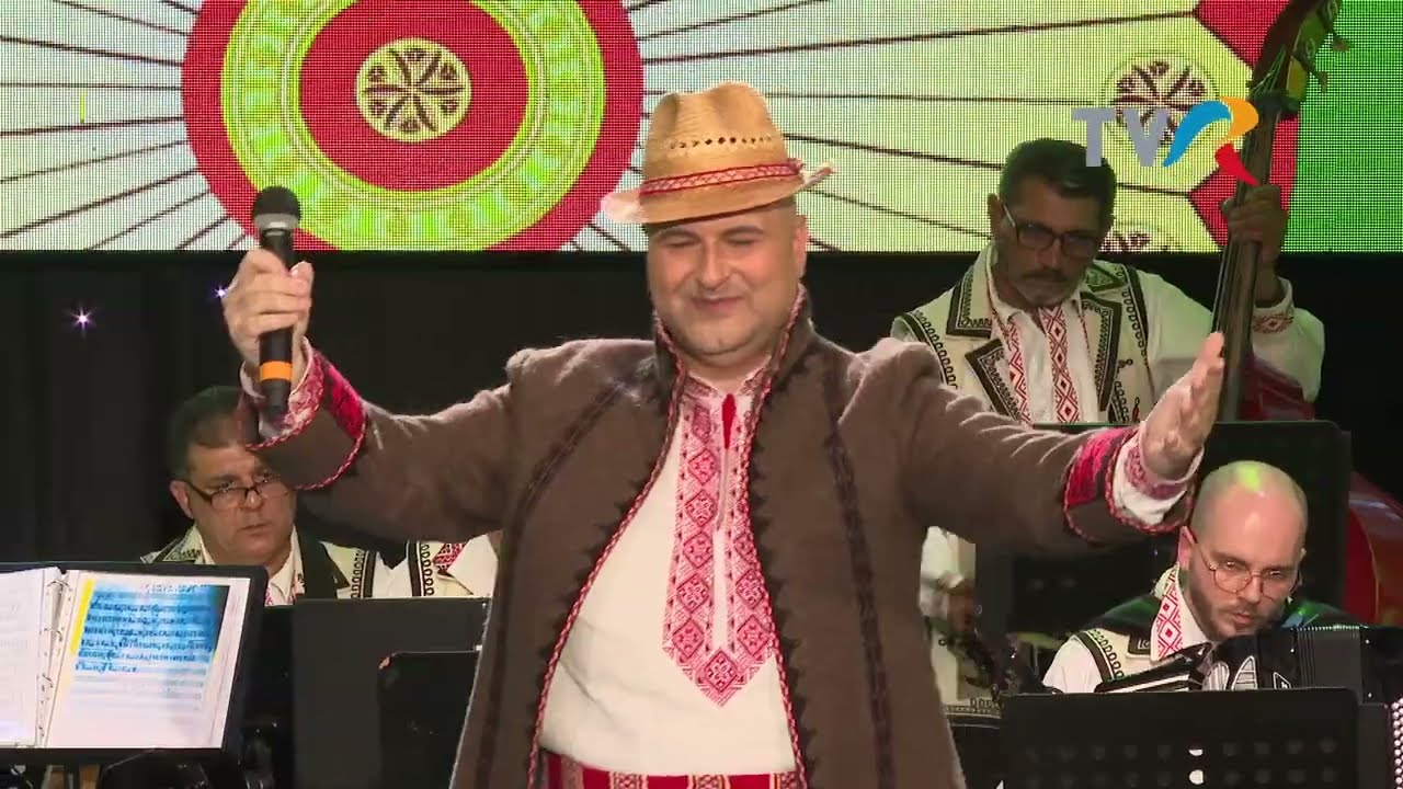 Daniel Trifu recital pe scena Festivalul National de Tarafuri 
