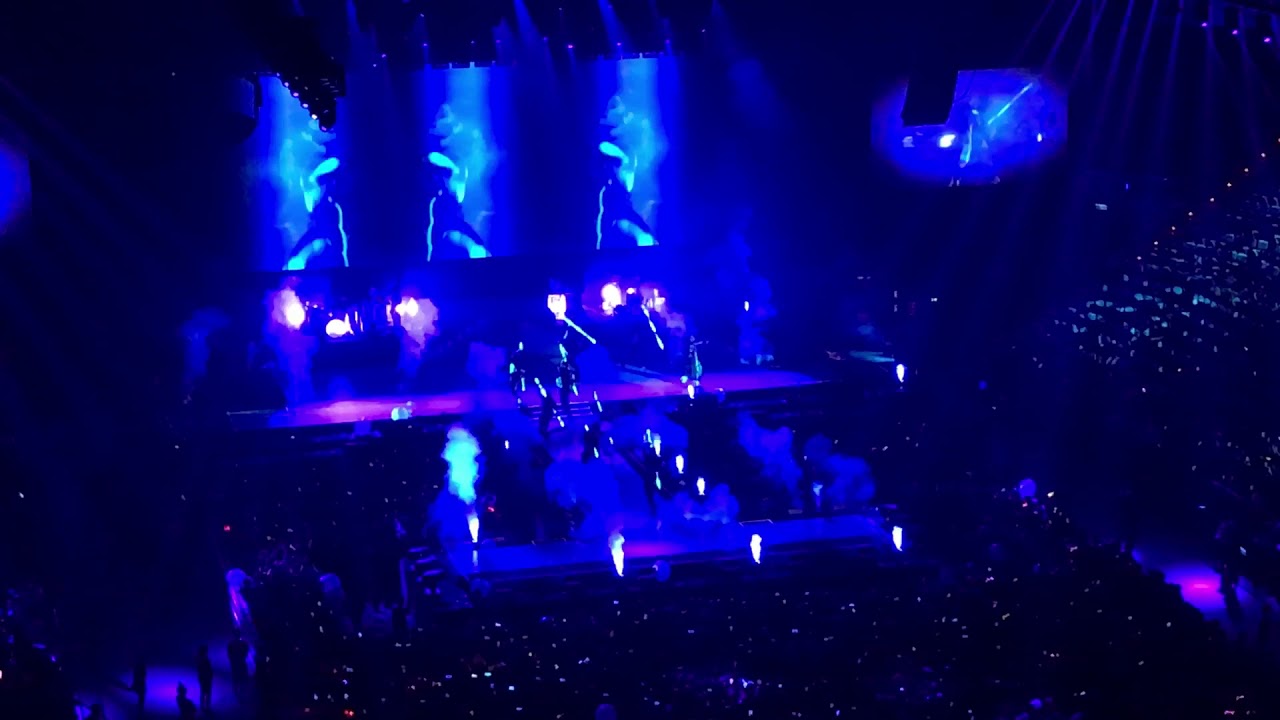 Problem - Ariana Grande Dangerous Woman Tour in Taiwan 20170919