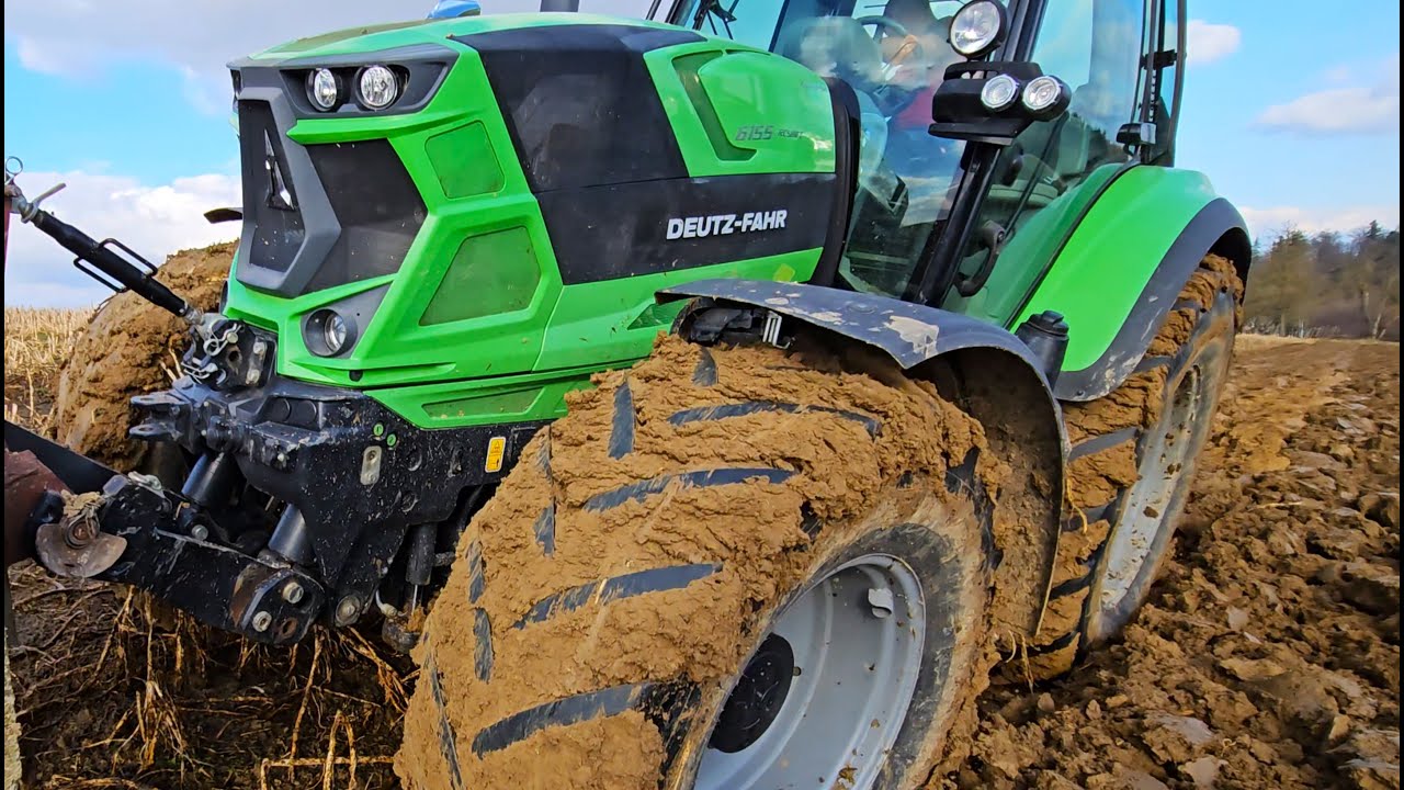 Deutz RC Shift 6155 am Limit v. Traktion wegen Nässe und schweren Lehmboden am Berg + Lemken 5-Schar