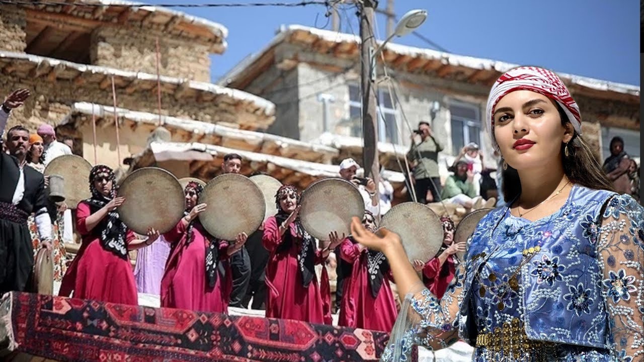 Big festival of Daf players in Kurdistan|1000The Daf players on the roofs of the village