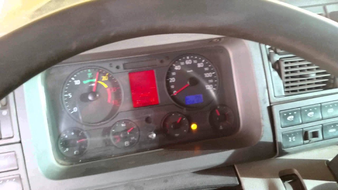 370 com motor cummins isl 330 cv