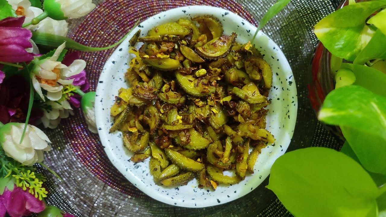 kakora ki bhujiya | spiny gourd ki recipe | kantola | kantole ki bhujiya | meetha karela