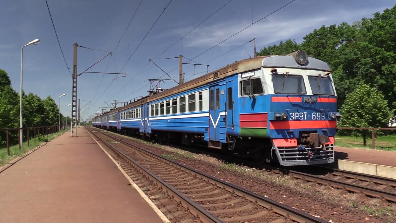 Электропоезд ЭР9т-699 на о.п. Дричин / ER9t-699 at Drichin stop