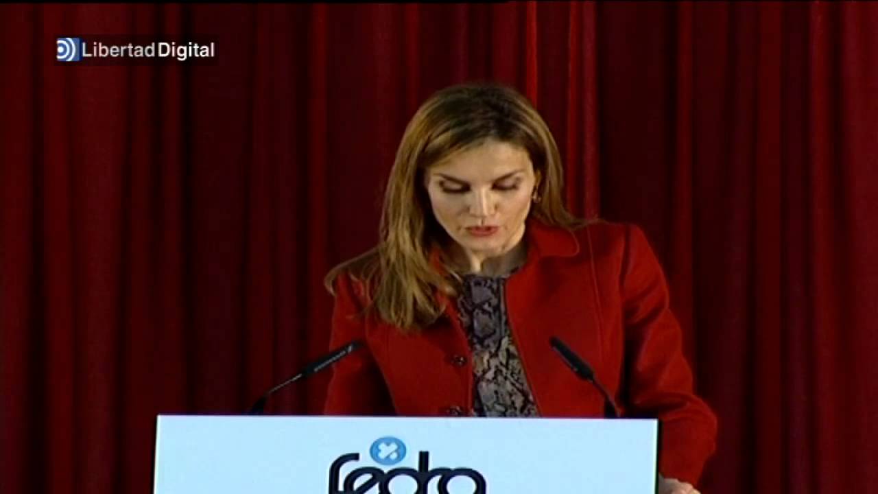 La reina Letizia pronuncia un discurso en portugués
