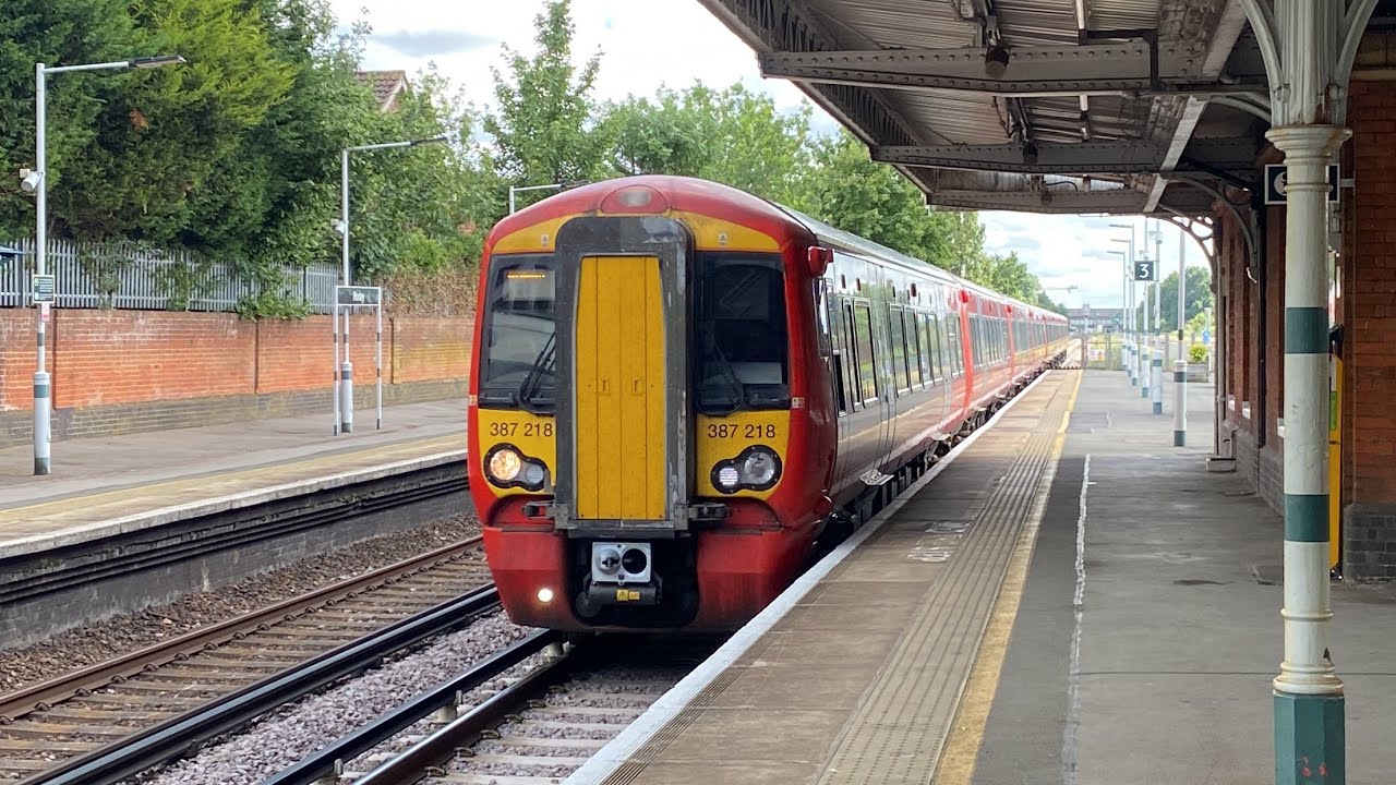 Trains at Horley (BML) 30/06/2022 Part 1 - 2
