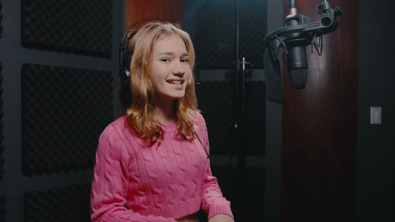 ANIKA - Who I Am (Music Video)