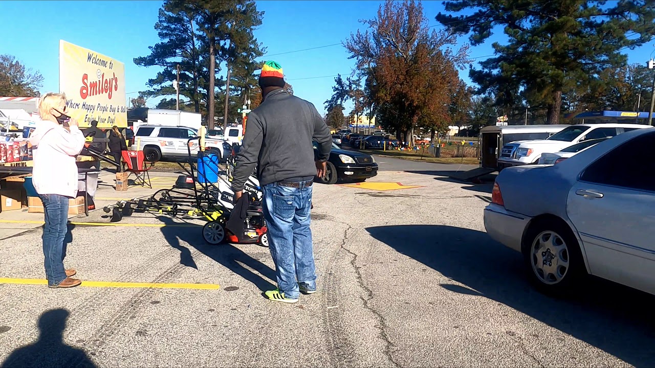Georgia Economy:smiley's Flea market(Macon GA)