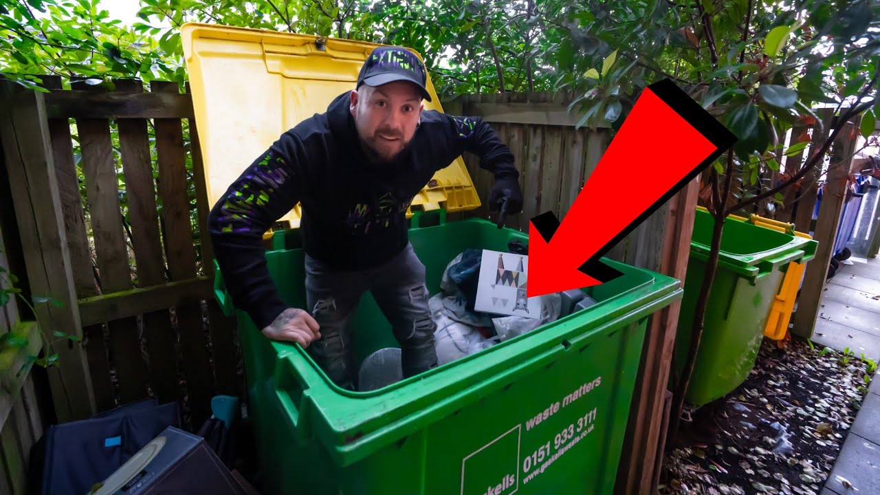 Dumpster Diving Heaven!! They throw out Thousands £££$$$€€€