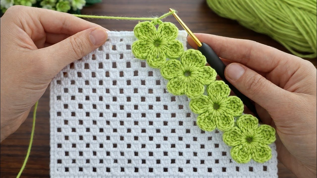 Eye-Catching 🌺 3D Crochet Flower Coaster | Beginner Friendly Tutorial