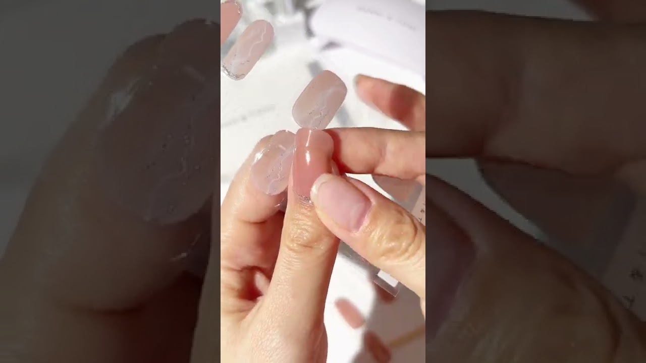 Full tutorial of gel nail strips application