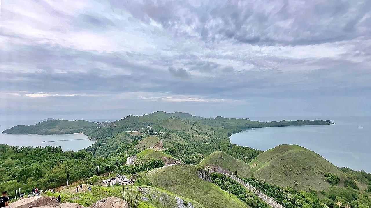 BUKIT SYLVIA & AMELIA Walk Arounds Review Best Scenery @ LABUAN BAJO NTT KOMODO 2023 NYE DRS TRIP