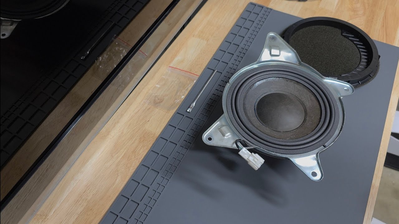 2005-2011 Toyota Avalon Subwoofer Repair Start to Finish (Also useful if replacing sub)