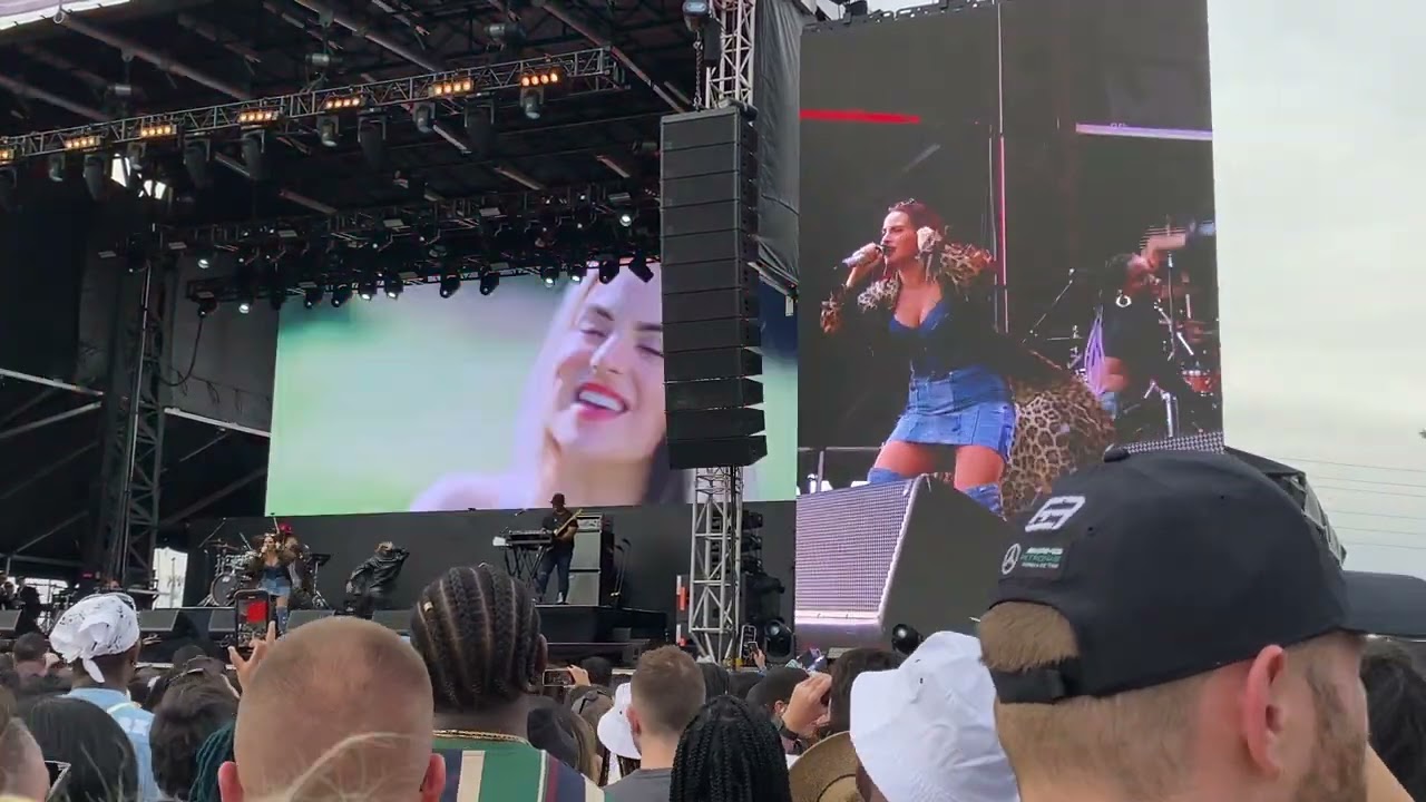 Jojo at Lovers and Friends