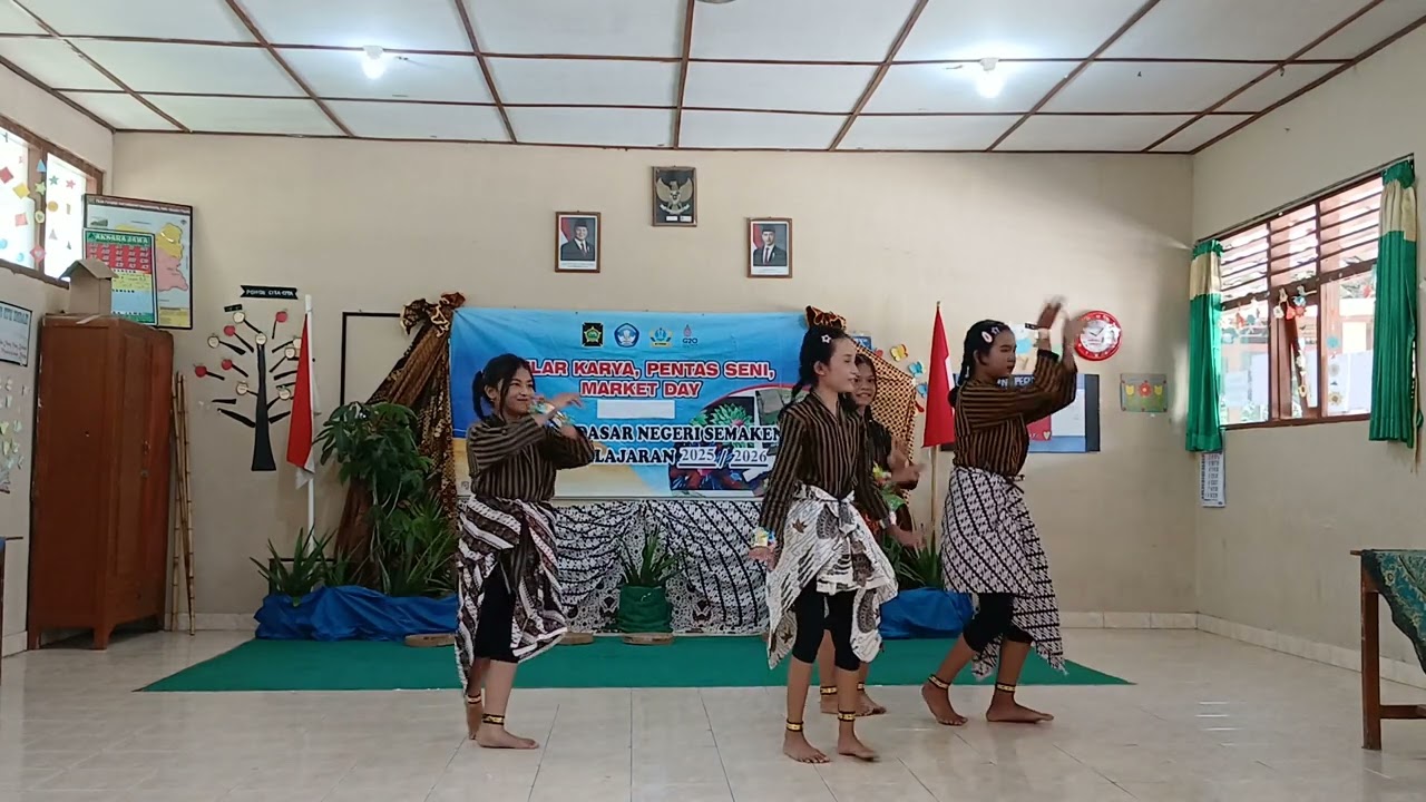 Gelar Karya, Pentas Seni, dan Market Day - Pentas Tari Kelas V - 2025-12-17 SD Negeri Semaken