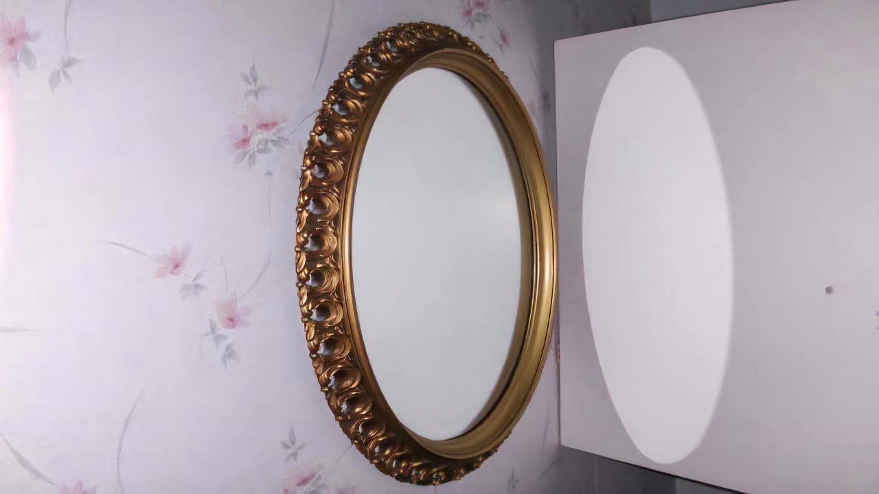 what i saw in the mirror that day