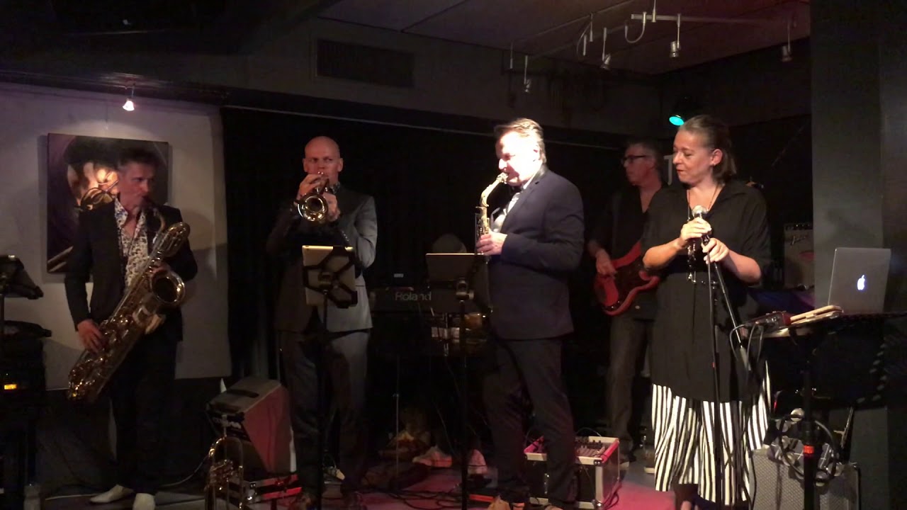 The Jazzinvaders live @ Muziekpodium DJS - No Cure - solo by Berthil Busstra