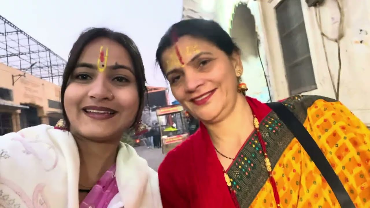 प्रेमानंद महाराज जी के हुए दर्शन❤️😍.  …………………………#youtube #vrindavan #premanandjimaharaj #viralvideo 