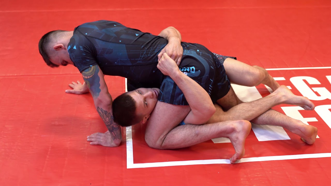 Marcin Held: Balacha na kolano z półgardy - BJJ NOGI