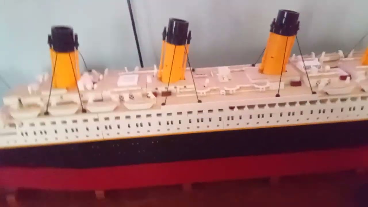 Last and final box (Lego titanic) 