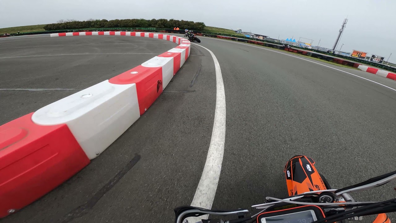 Snelle ronde + Berm-inspectie Assen - 08-05-2021 - Junior Track - Supermoto
