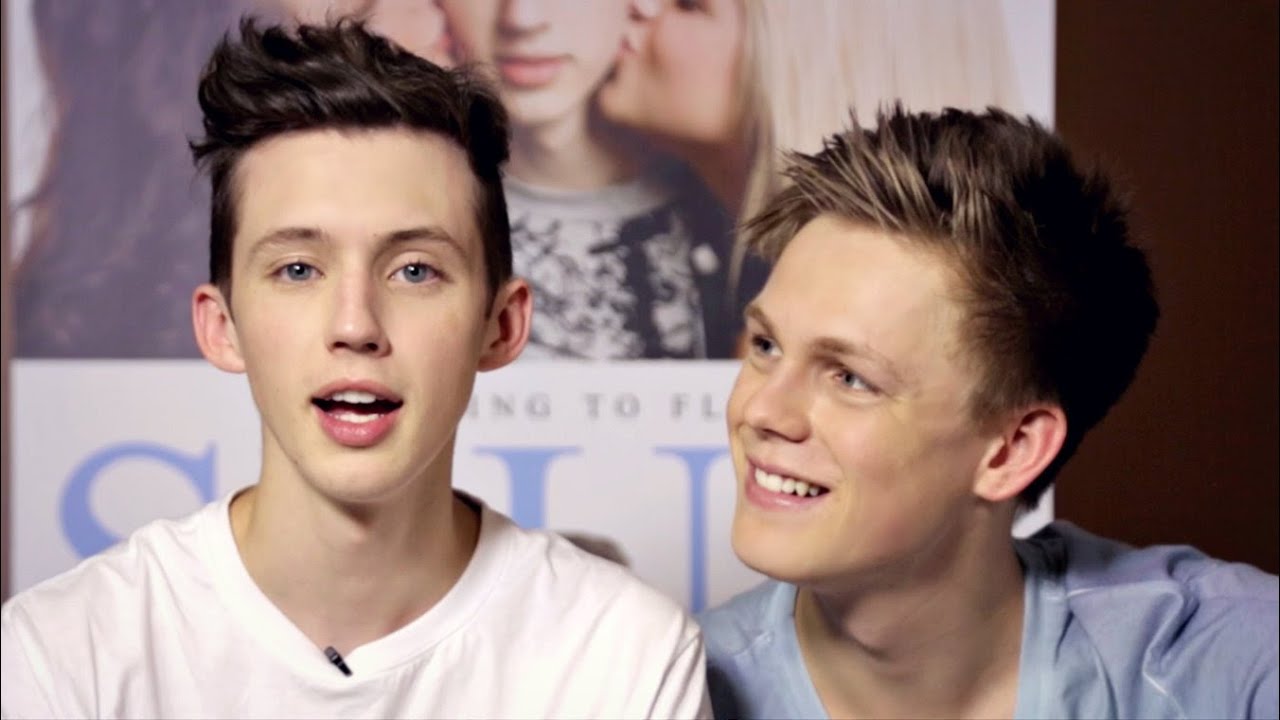 SLIP IT IN - PRANKING ON THE PRESS w/ Troye Sivan