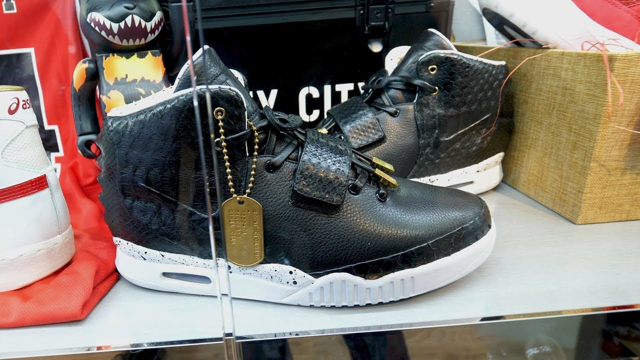 SUPER UNBOXING + CRAZY SNEAKERS in Hong KONG + 
