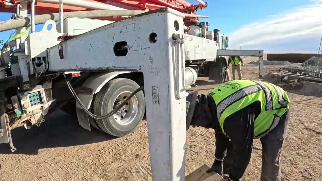 RAW POV | 100+ Yard Single Caisson Pour | 12ft Wide x 30ft Deep | 39J Schwing