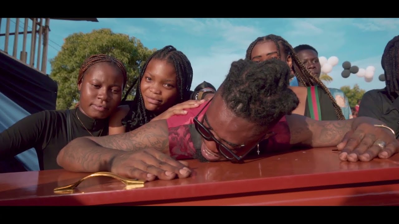 Retorno Bison Feat Bonifofo - M&atilde;e ( Video Oficial )