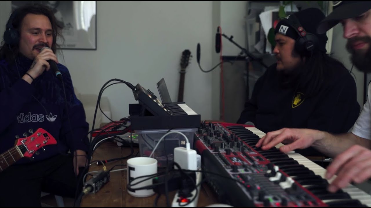 Queff ft. Jack Moy - Återfall & Skatteskuld (Akustisk liveversion) #BehindMyScene