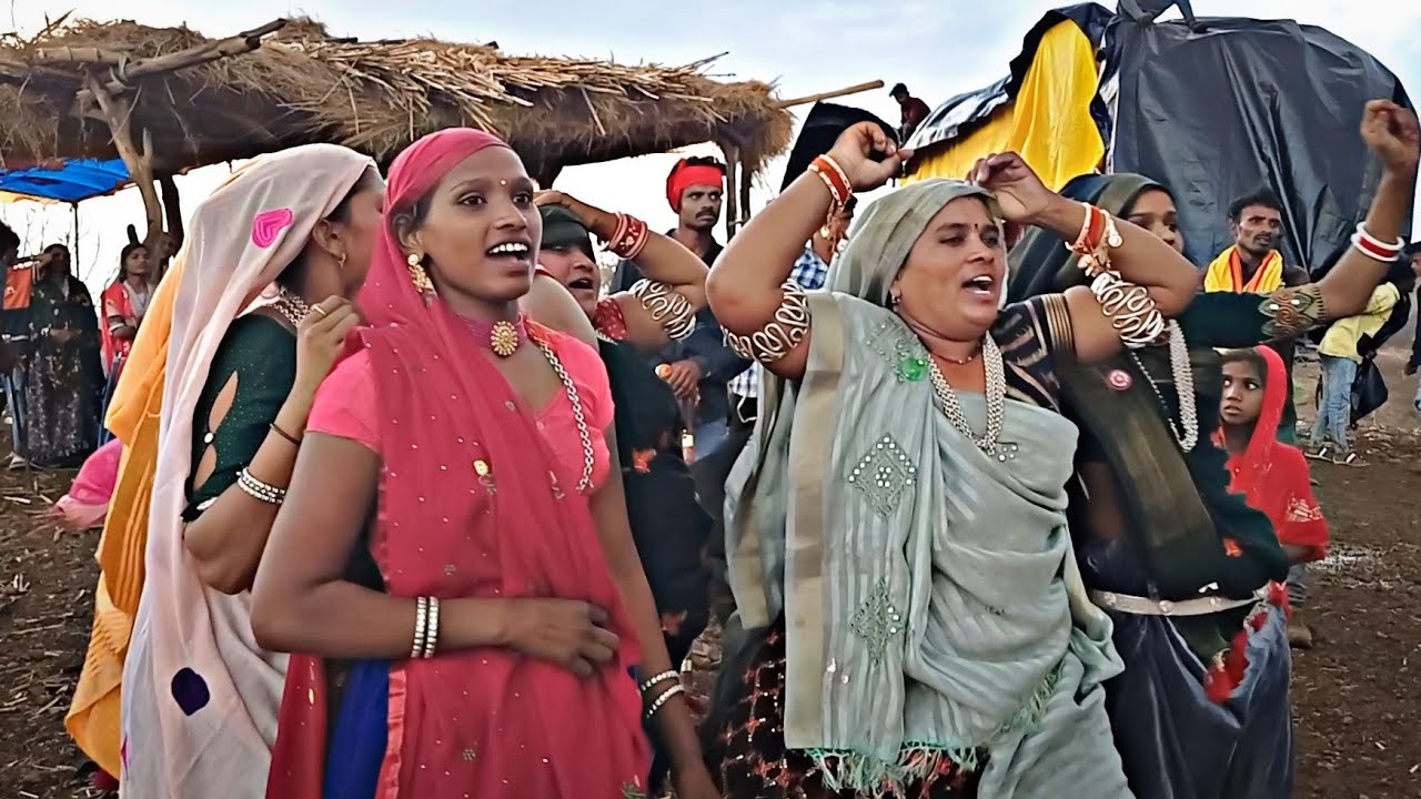 लाड़ी कि और से महिलाओंं के पुरानी गीत आदिवासी विडीओ  #adiwasi #jhabuakadiwana