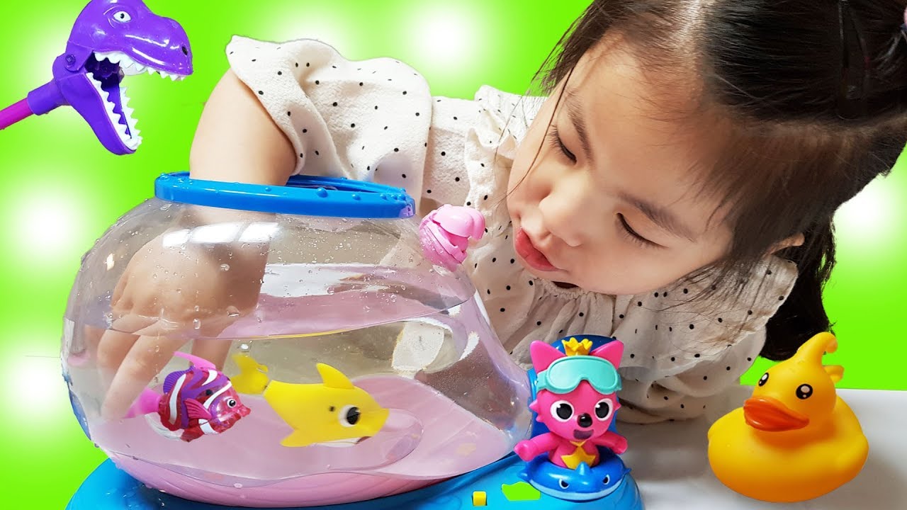 Конкурс рыбалки для акулы Babyfong Baby с мамой