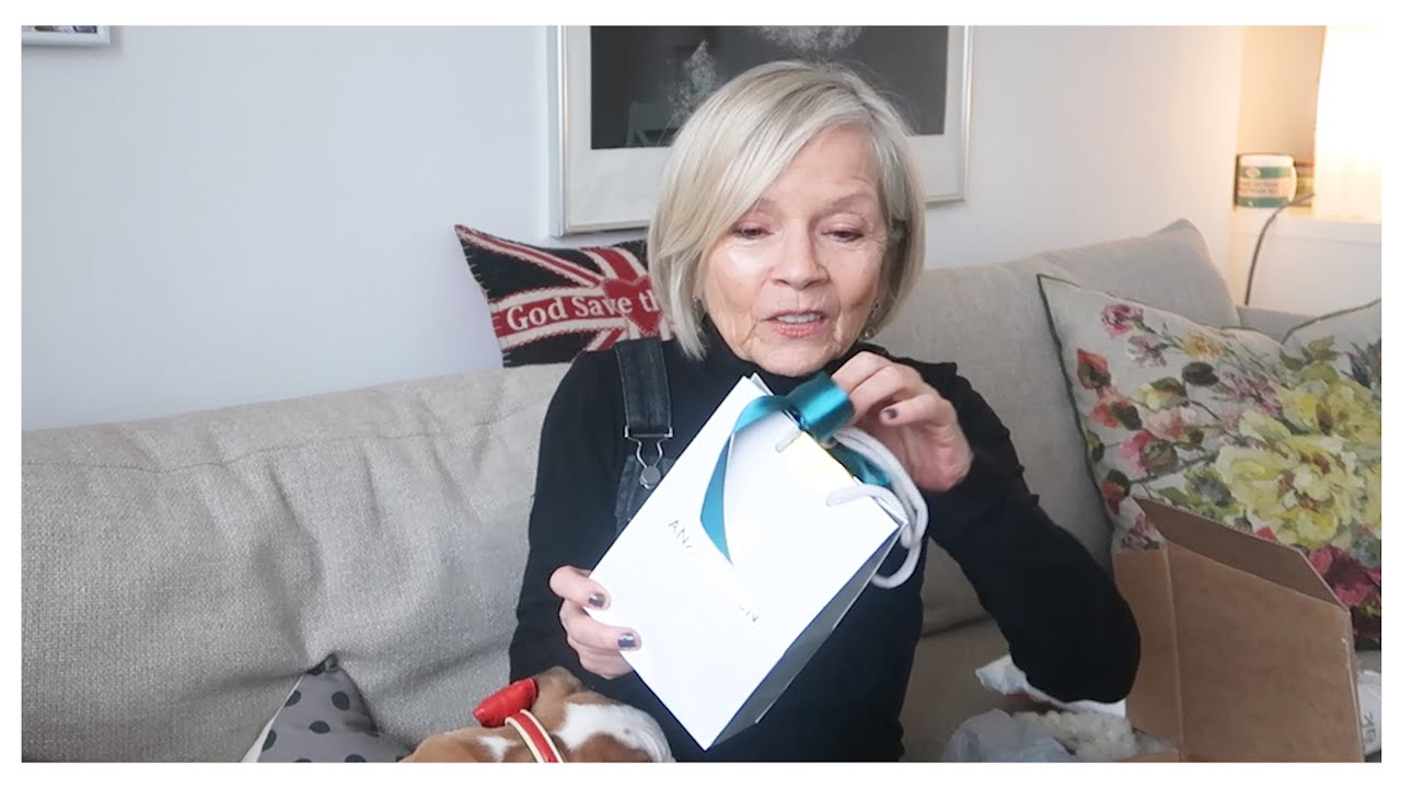 A SURPRISE IN THE POST!!! | WEEKLY VLOG