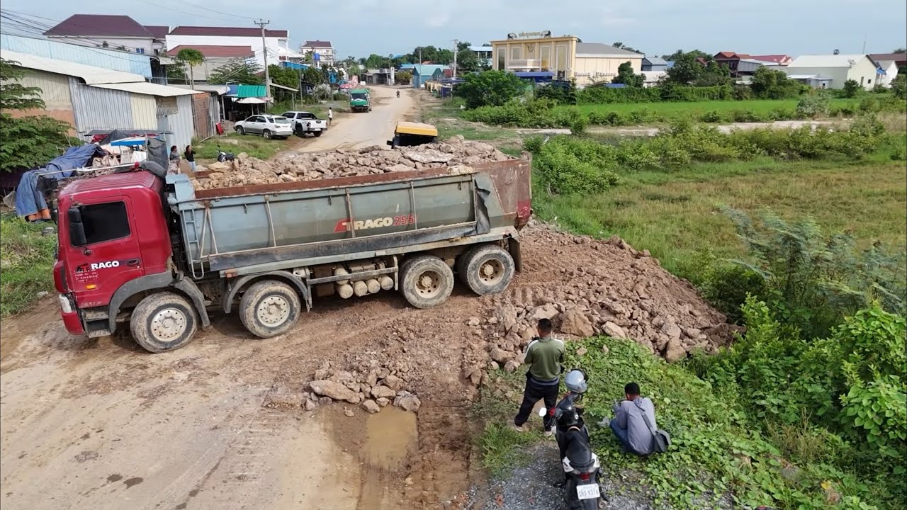Good job!! Land Filling Using 12-6-Wheel Dump Trucks & SHANTUI C3 Dozer Filling Flooded Land