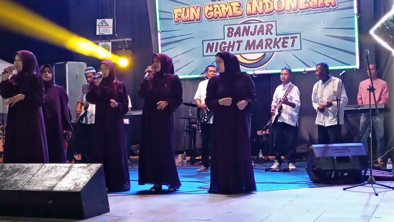 Qosidah DI BAWAH LINDUNGAN KA'BAH bersama CINTA RIA BANJAR live di lapang bakti Banjar 