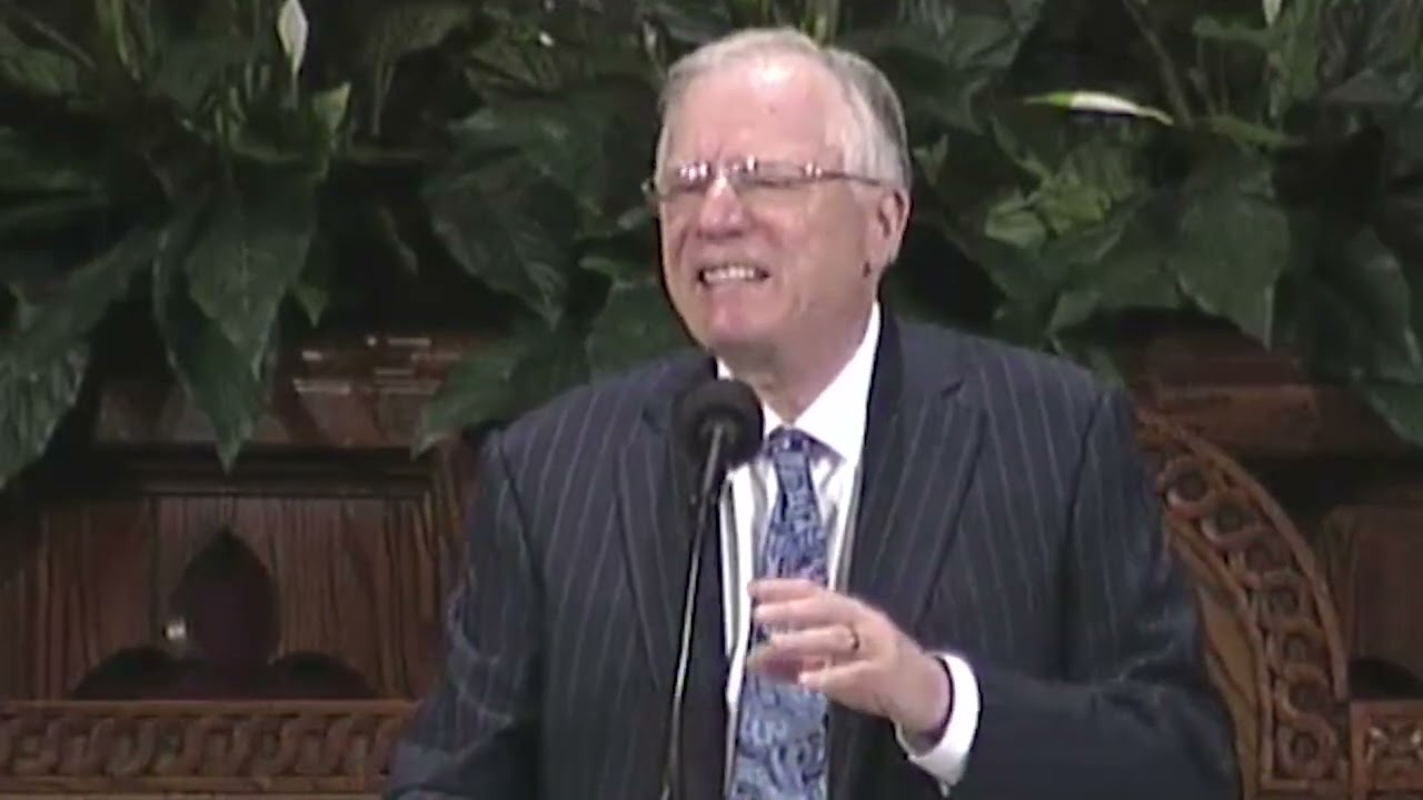 Developing A Support System | Famines, Deserts And Other Hard Places #7 | Pastor Lutzer