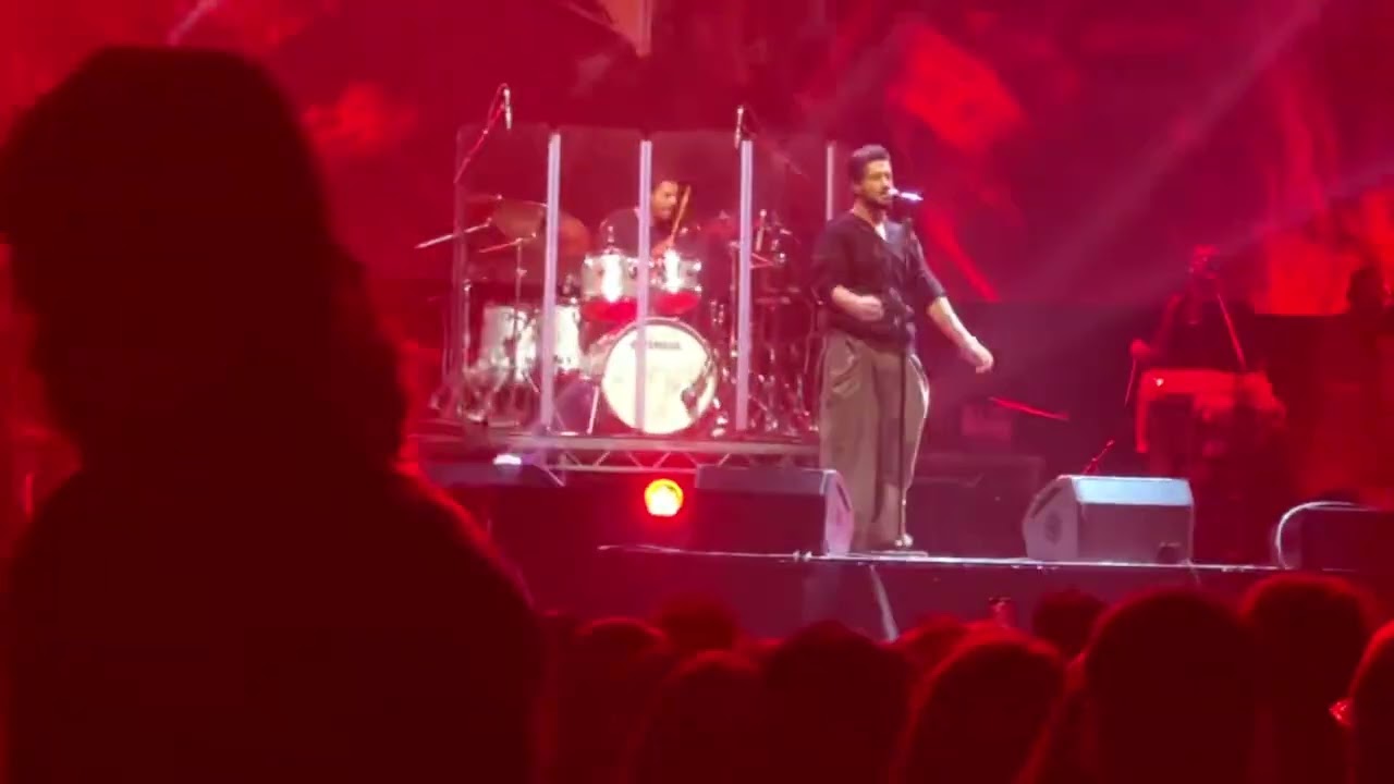 Atif Aslam performing Ramta Jogi & Dam Ali Dam in London concert 8/9/24 Wembley Arena