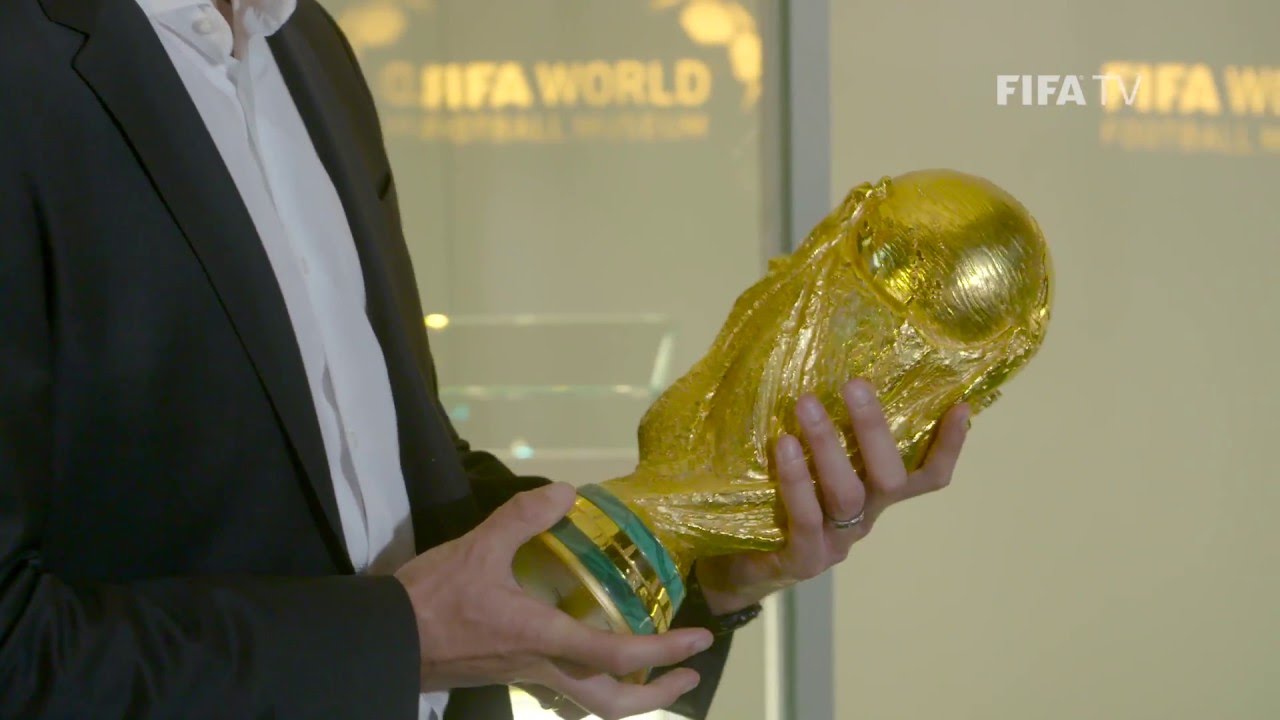 Miroslav Klose visits the FIFA World Football Museum