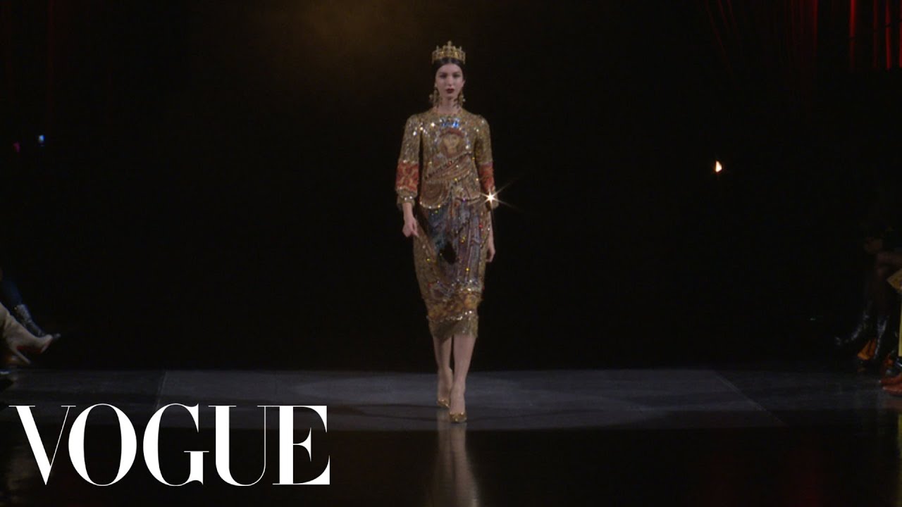Dolce & Gabbana Ready to Wear Fall 2013 Vogue Fashion Week Runway Show