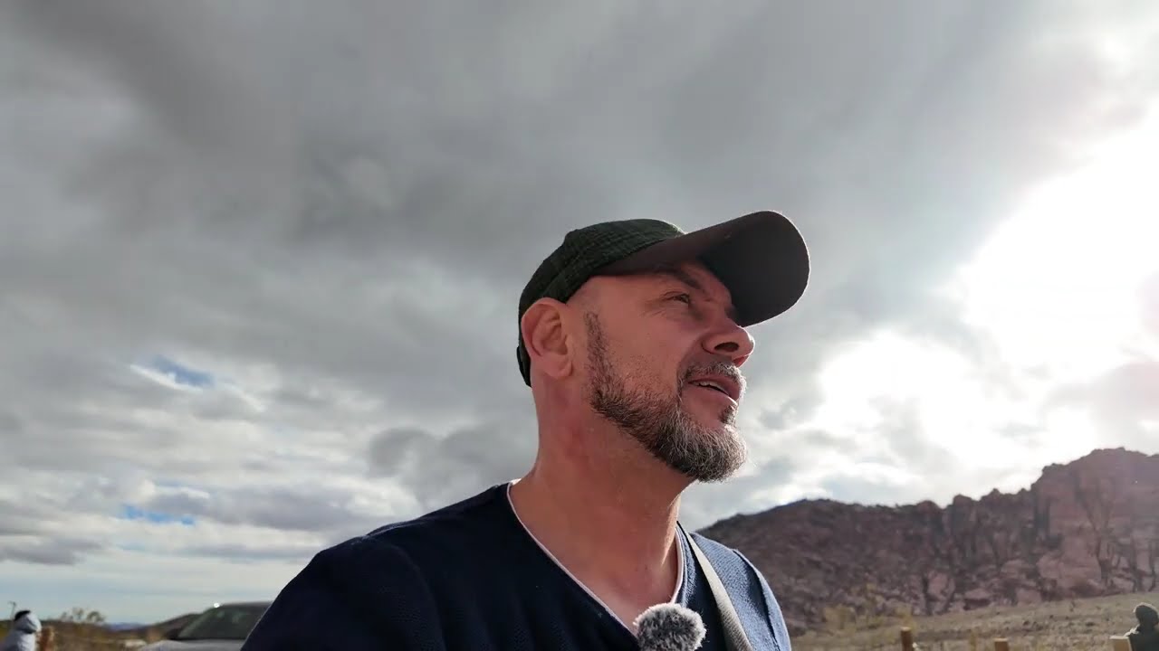 Asii Amanetului Las Vegas Sign si misterele din desertul Nevadei!