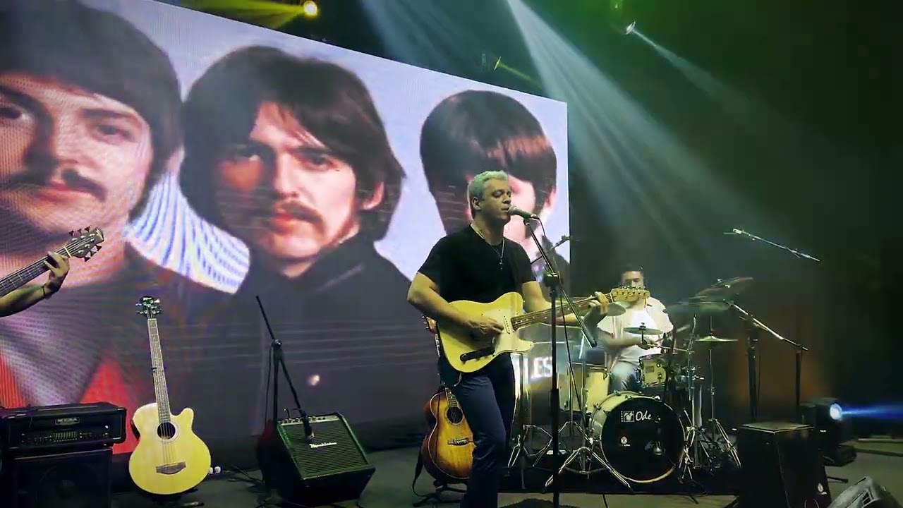 BEATTLES MEDLEY - I Want to Hlod Your Hand/ A Hard Days Night/ All My Loving (LIVE)