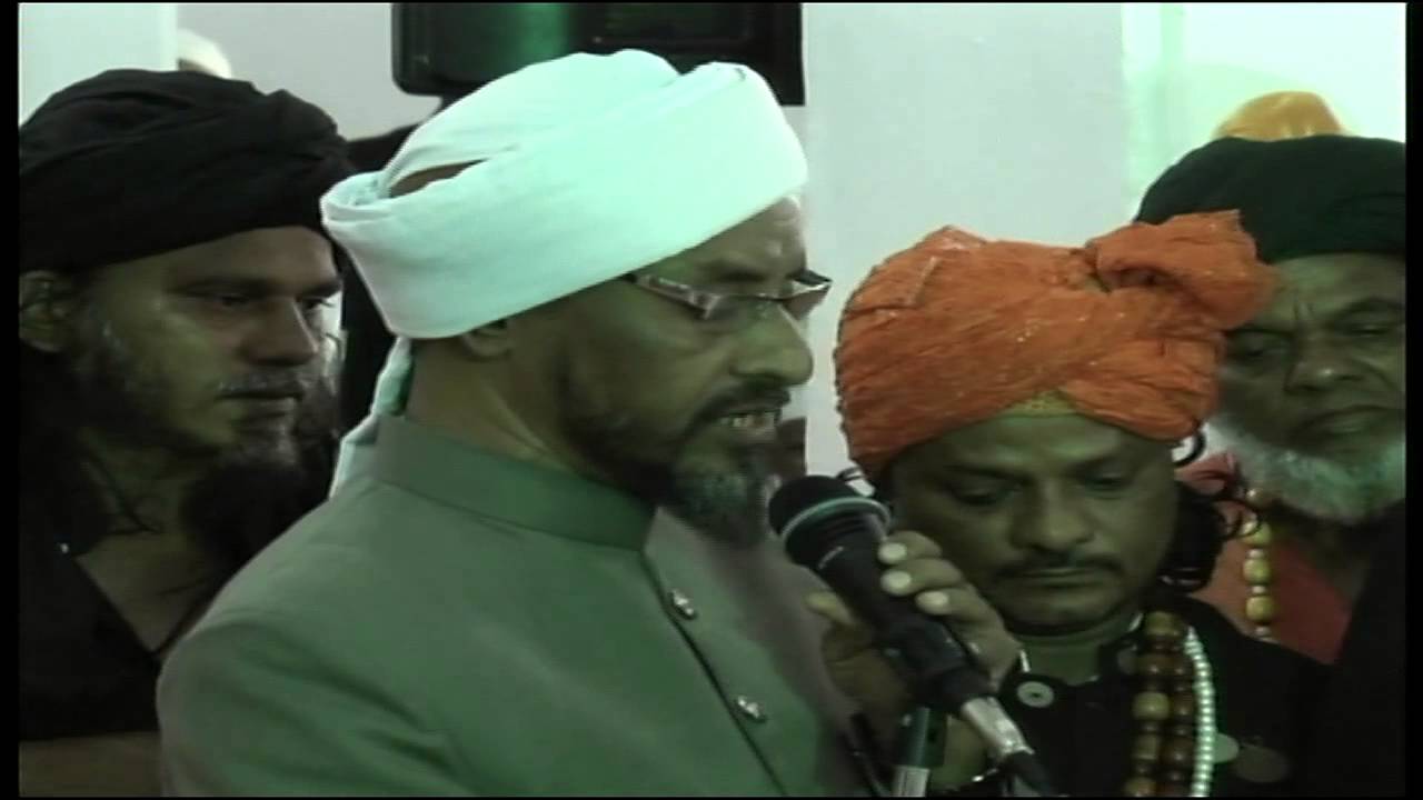 Khilafat Ceremony LIVE - 609th Urs Hazrath Khwaja Bandanawaz Gesudaraz (RH) 23rd Sep 2013