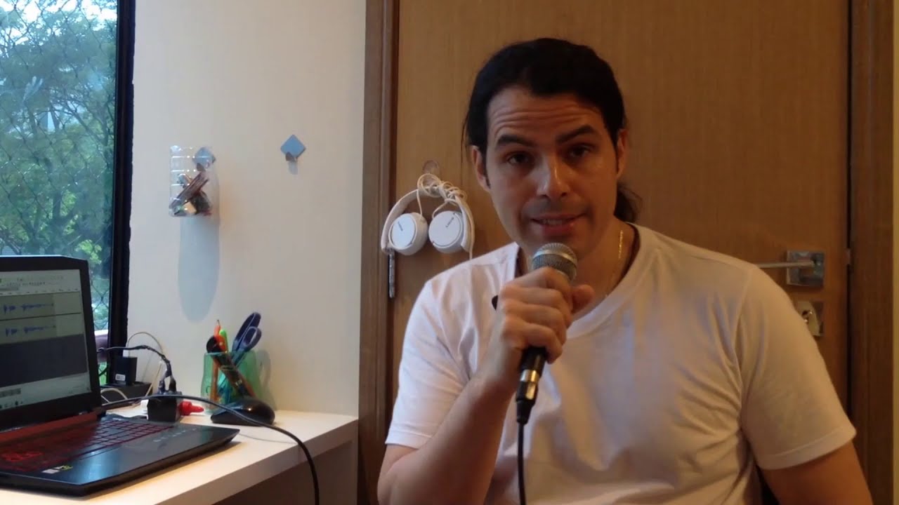 Como consertar seu microfone dinâmico baqueado.