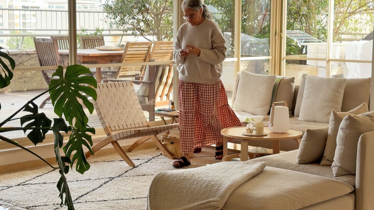 Staying at home doing my favorite things: Scrappy socks, slow cooking, and quiet days | VLOG