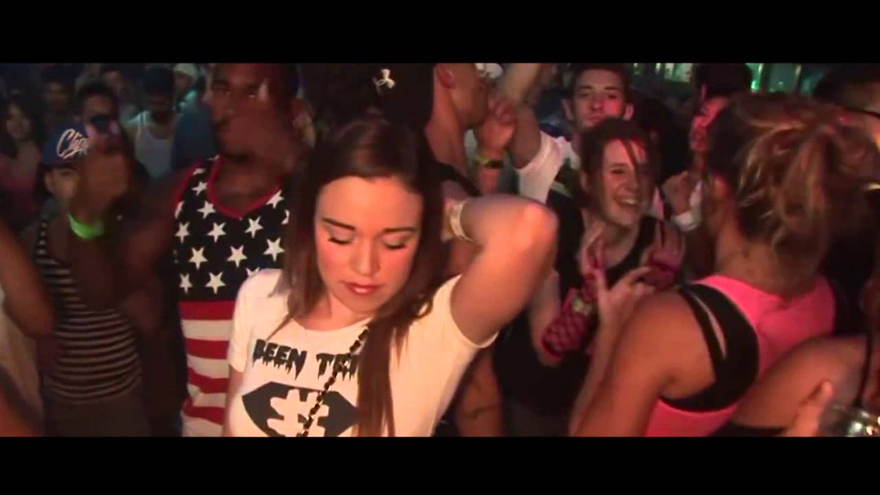 PERREOLANDIA VOL 1 - DJ PELIGRO ( CANDY PERREO 100% - LA M&Aacute;QUINA - COQUETA - PERREO AFUEGOTE )